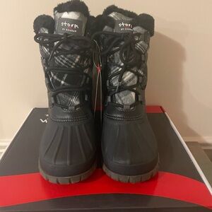 NEW Cougar Storm Cuddle Boots